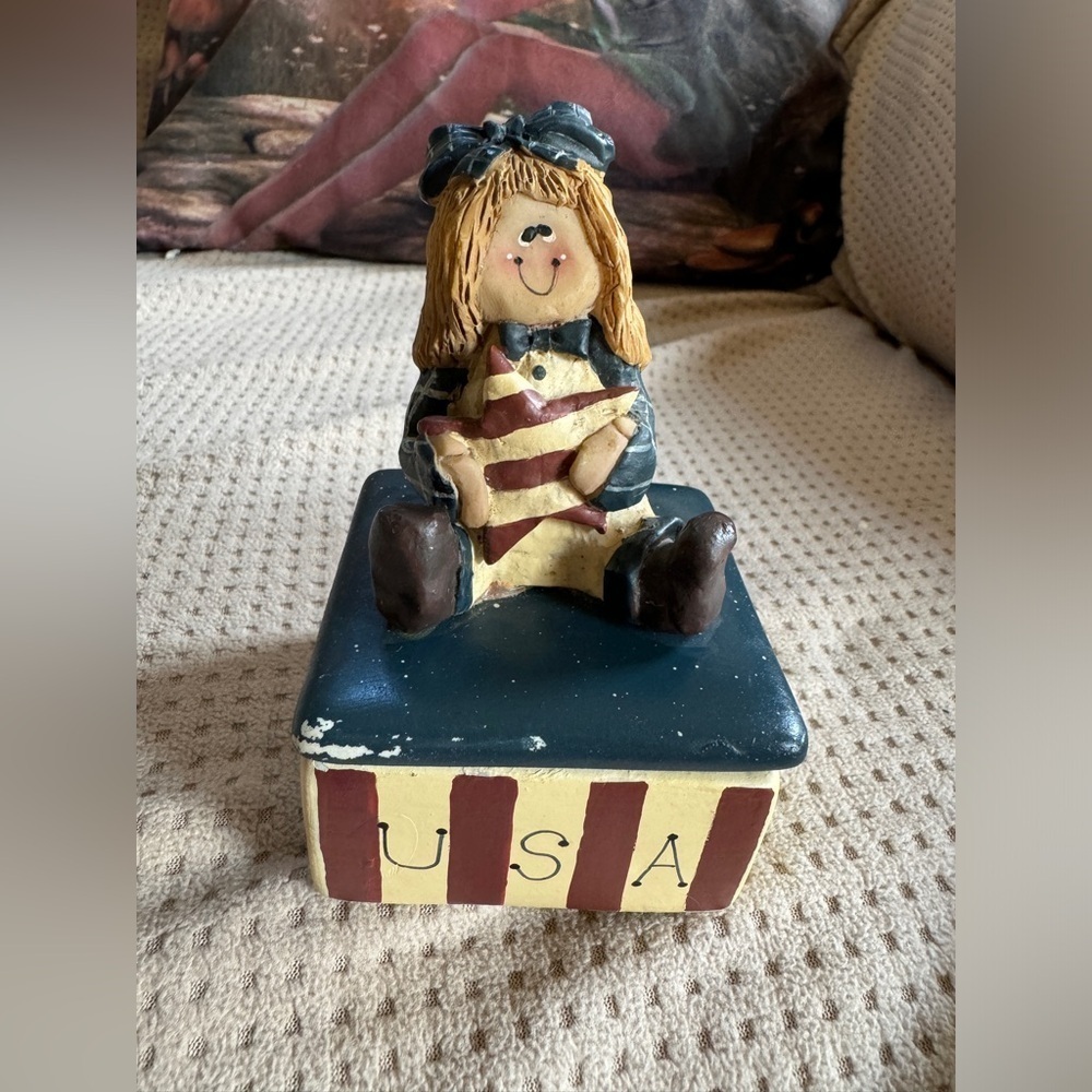 Vintage Patriotic USA Unscented Candle Figurine/Box